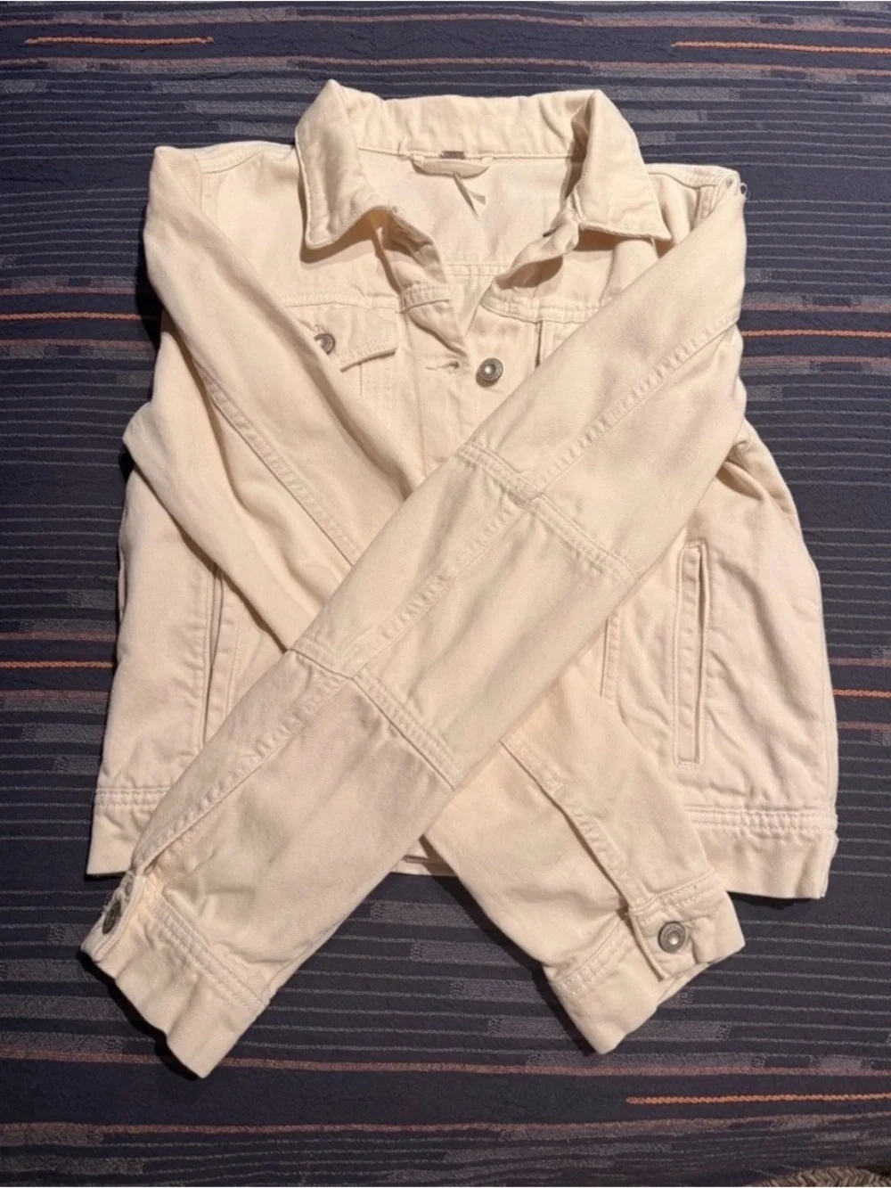 Free People Rumors denim jacket in ecru, size S - Picture 7 of 9